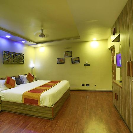 Shaleen Elegance Homestay Nakki Lake 400 Meters マウント・アブ エクステリア 写真