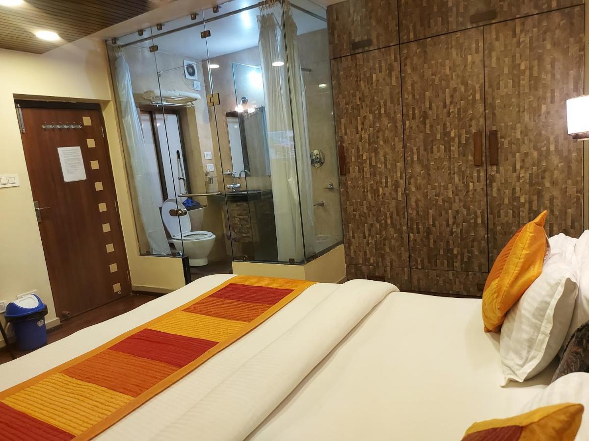 Shaleen Elegance Homestay Nakki Lake 400 Meters マウント・アブ エクステリア 写真