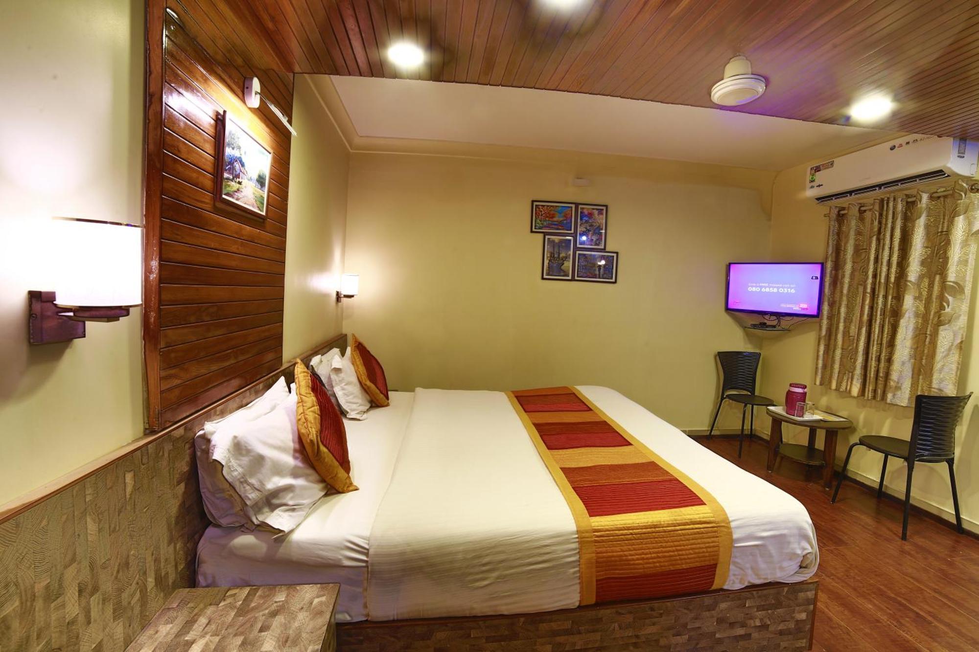 Shaleen Elegance Homestay Nakki Lake 400 Meters マウント・アブ エクステリア 写真