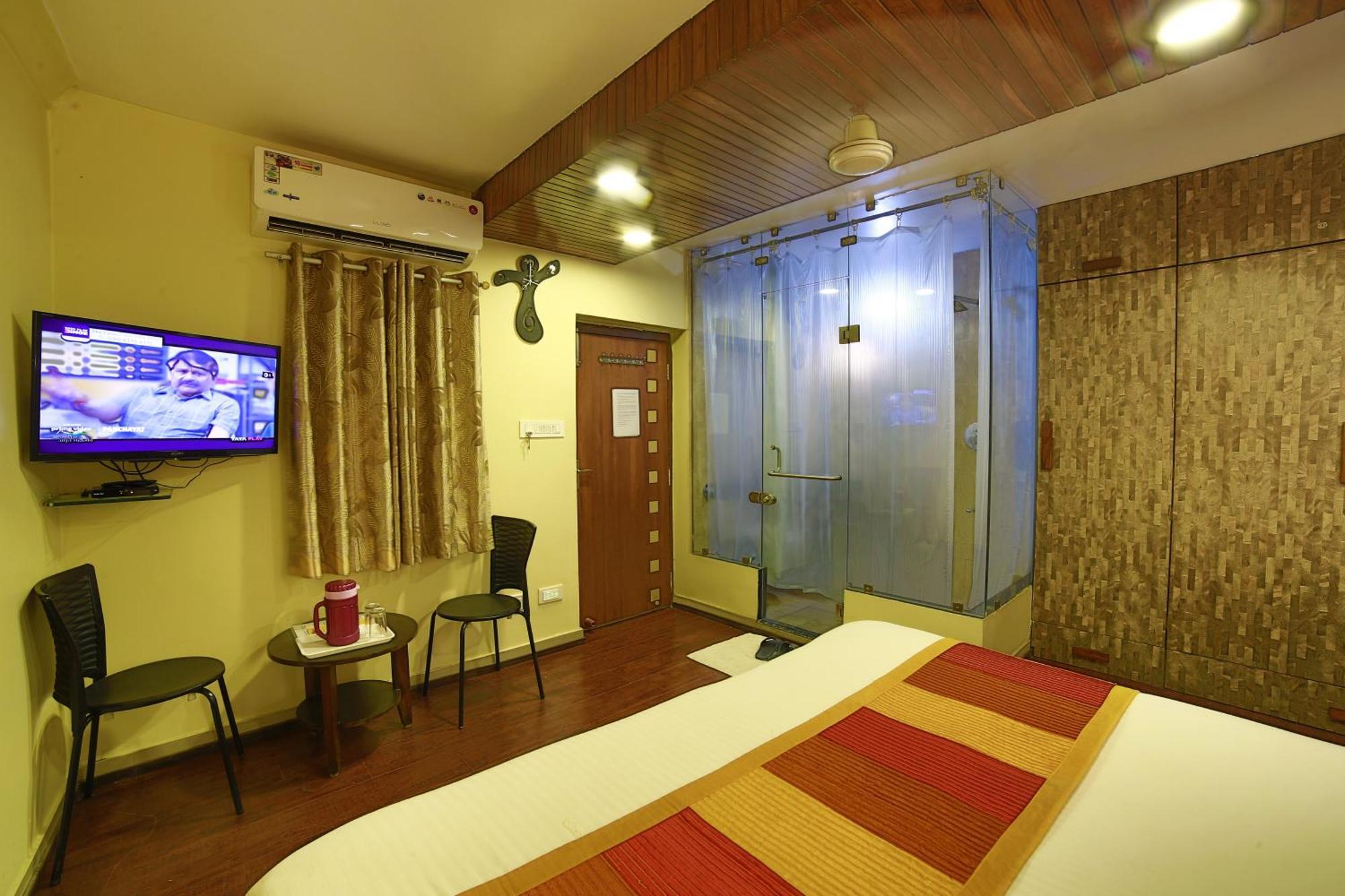 Shaleen Elegance Homestay Nakki Lake 400 Meters マウント・アブ エクステリア 写真