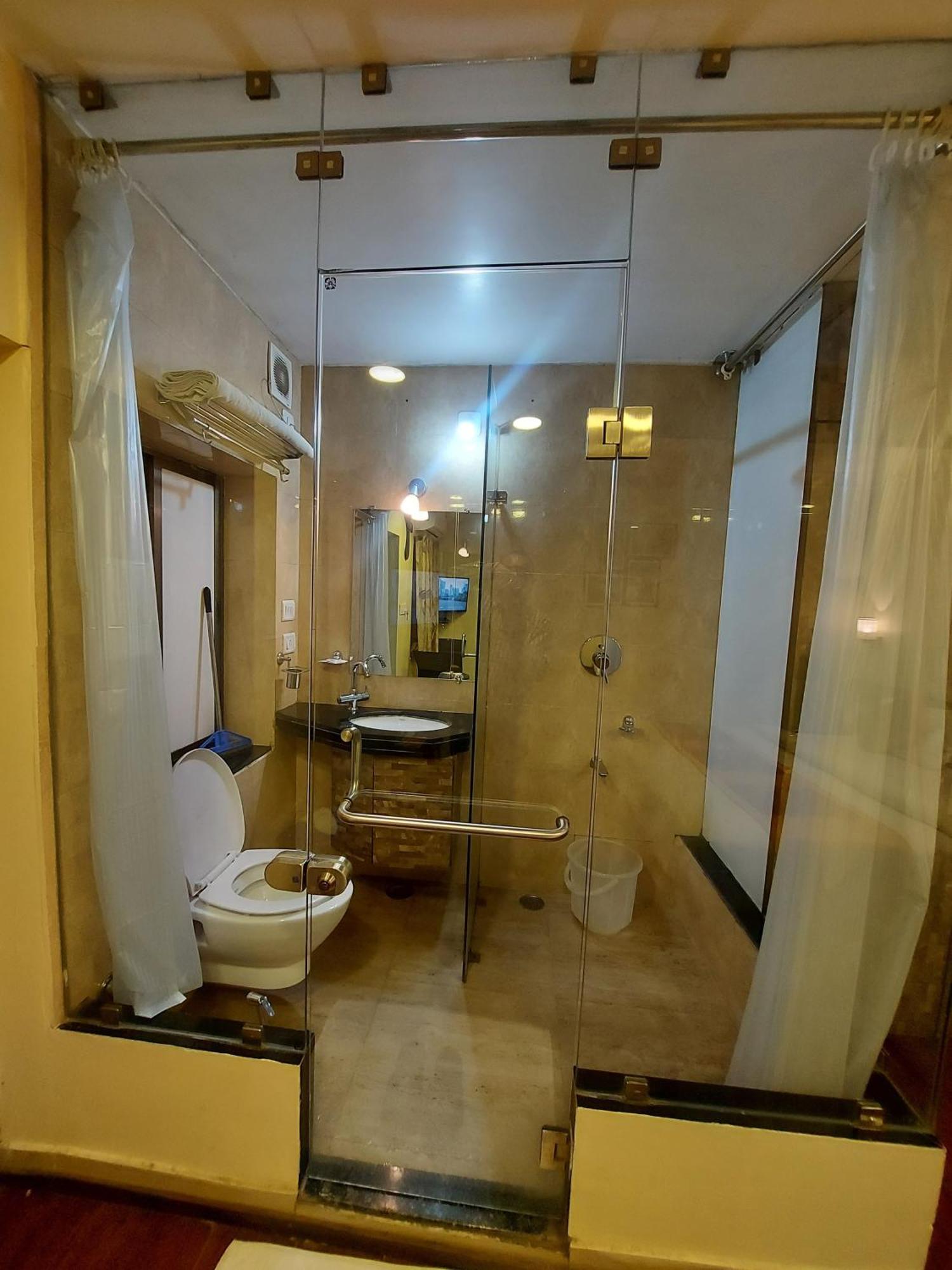 Shaleen Elegance Homestay Nakki Lake 400 Meters マウント・アブ エクステリア 写真